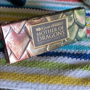Urban Decay Mother of Dragons Highlight palette